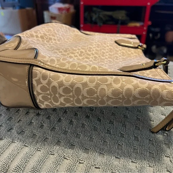 Coach tote Purse F1382-26414 - Picture 14 of 16